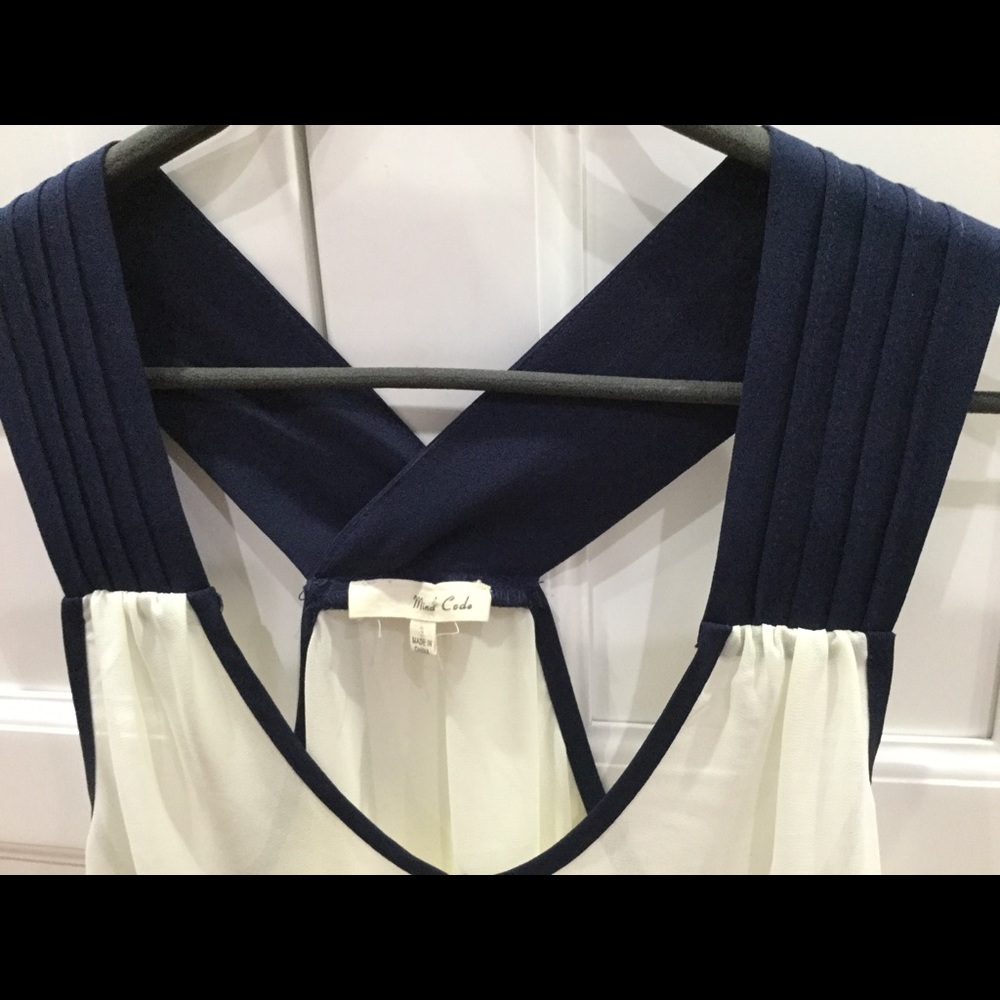 Fabulous cream and navy blouse - Picture 3 of 4